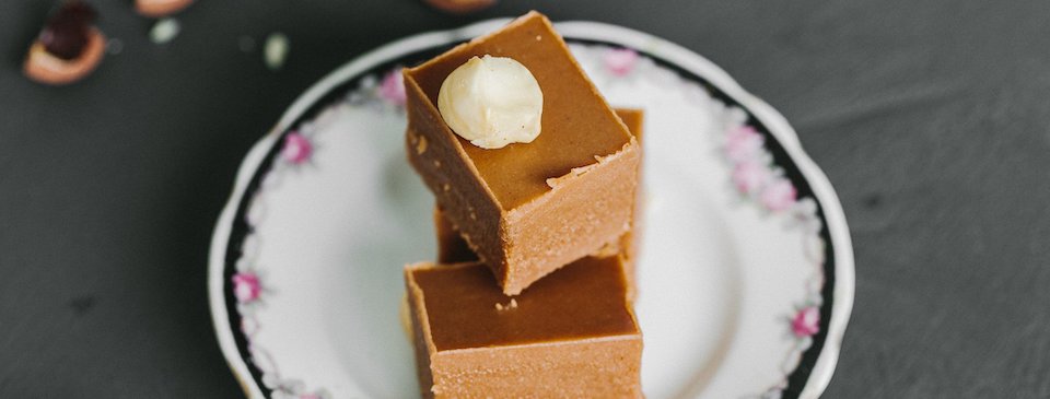 Keto Chocolate & Ginger Macadamia Fat Fudge Recipe